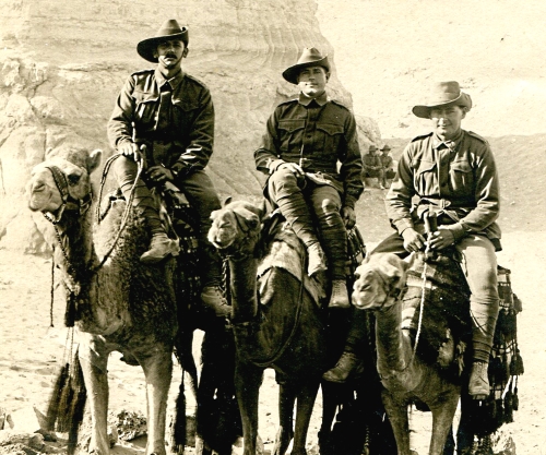 Pte's Lindsay, Medcalf and Clarke at the sphinx 1915